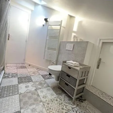 Apartment Beautiful 2 Bedroom In By Riviera Secrets *